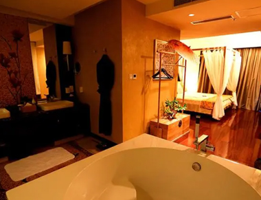 上海嘉定区养生会所的黄昏恋：当爱情遇上八十岁